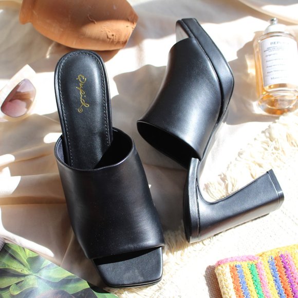 🆕️The Alewya// Black vegan leather block heel platform mule - Picture 5 of 10